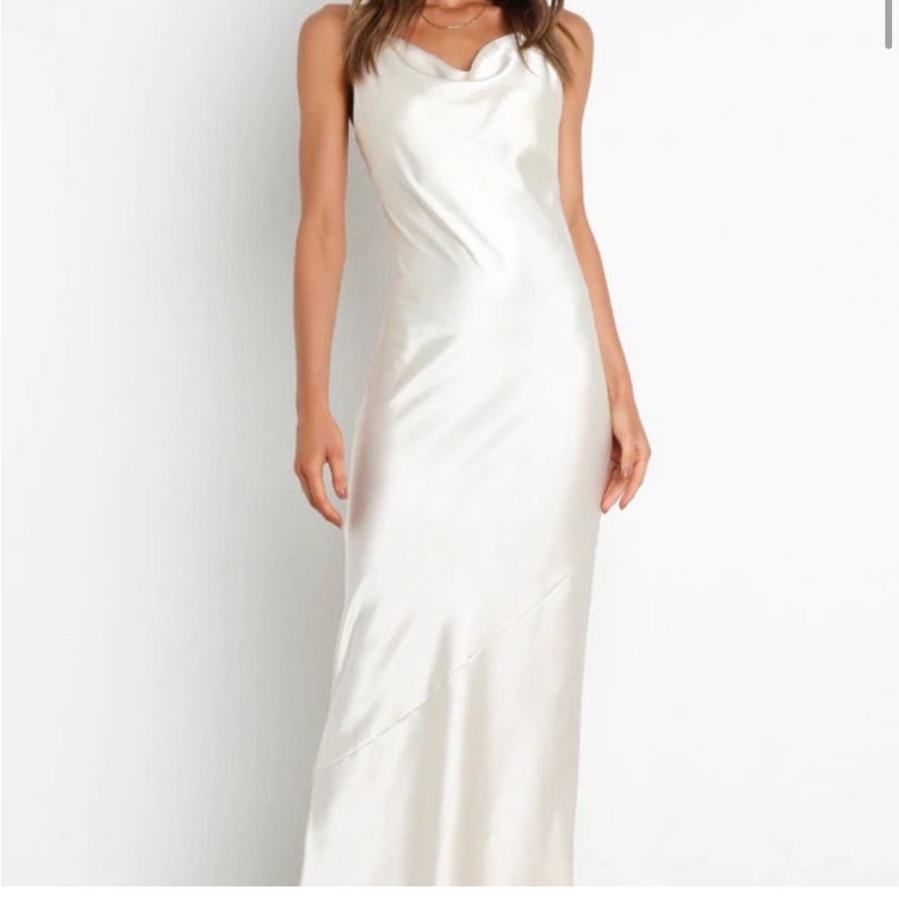 Ivory/light cream colored Petal & Pup Pavani Dress NWT